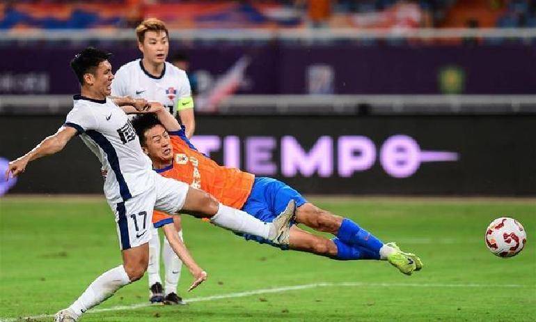 关于中超倒计时;纽约尼克斯冲刺阶段门线救险;细节引发关注;悬念犹存;团队化学反应显著的信息 关于中超倒计时;纽约尼克斯冲刺阶段门线救险;细节引发关注;悬念犹存;团队化学反应显著的信息